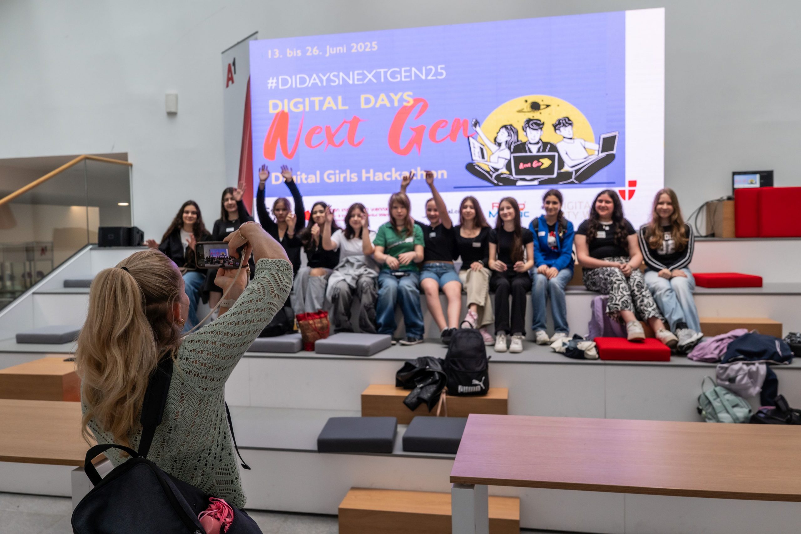 Gruppenfoto beim Digital Girls Hackathon